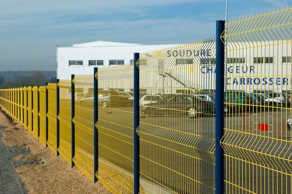 Hàng rào chấn sóng trên thân