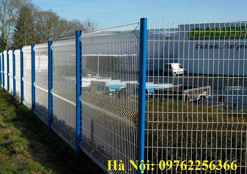 Hàng rào sơn tĩnh điện cột xanh, lưới trắng