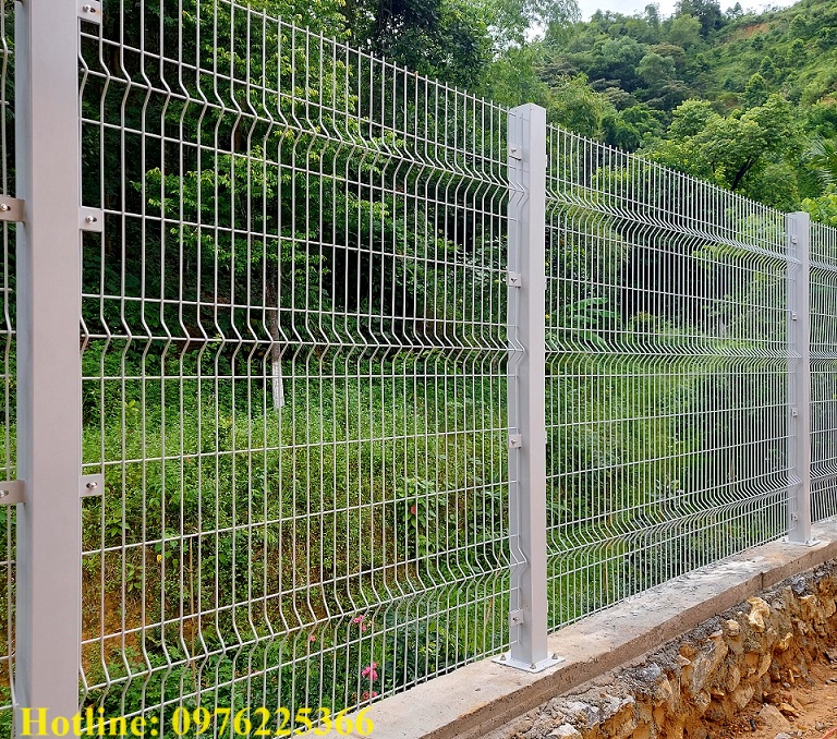 hàng rào chấn sóng màu ghi